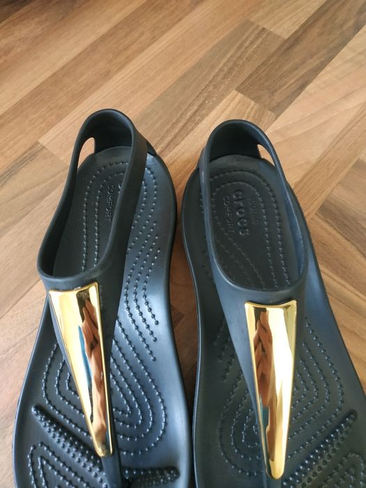 CROCS Serena Flip  W7 37-38