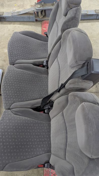 Ряд сидінь для буса