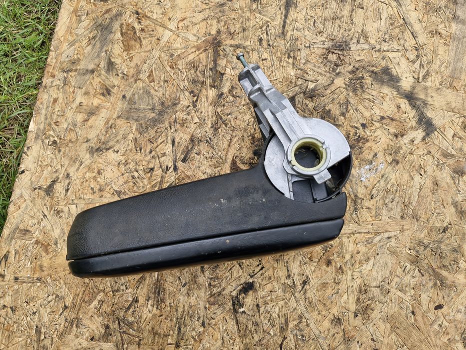 Podłokietnik vw golf 4