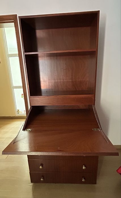 Escrivaninha em madeira de cerejeira – 1,85m altura / 80cm largura