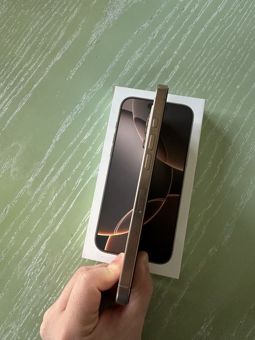 Vendo iPhone 16 Pro Max 256GB como novo