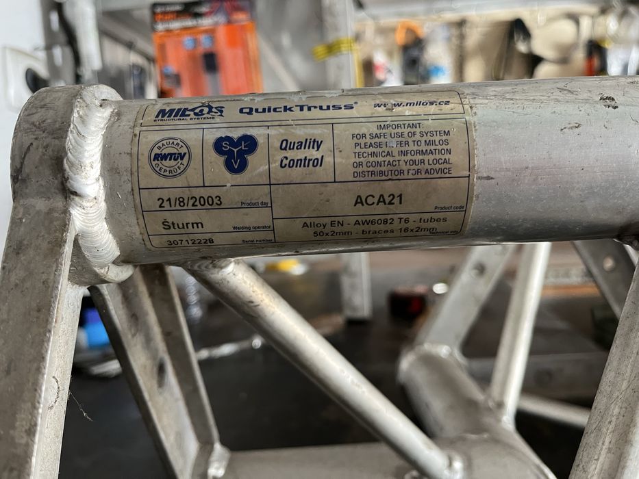 Canto e T truss triangular460003107417640961