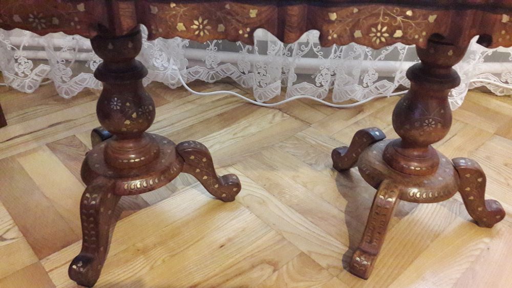 Столик-ручна робота