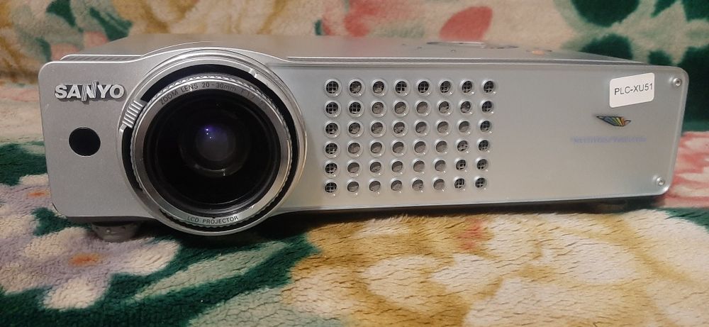 Продам проектор проектор Sanyo plc xu51