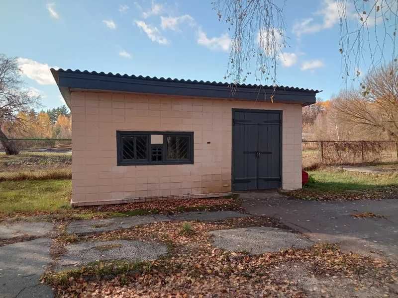 ПРОДАЖ - Група інвентарних об’єктів, площею 2106,9 кв.м. с. Кобижча