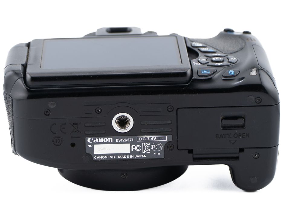 Lustrzanka Canon EOS 650D z ładowarką - przebieg 143001 zdjęć