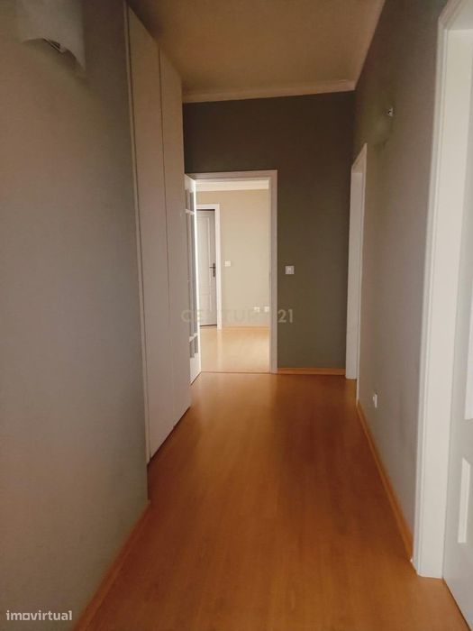 Fantástico T4 de 175 m² com Vista Rio e excelente  Localização na Póvo