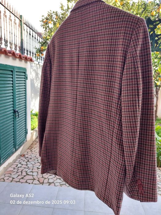 Casaco de homem em lã