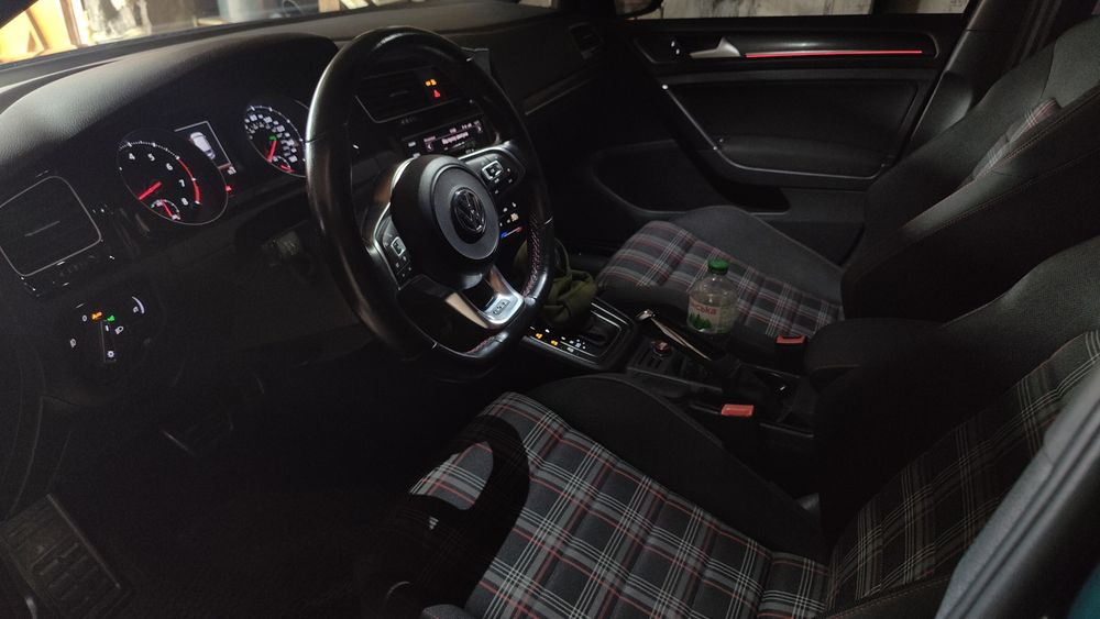 Volkswagen Golf GTI