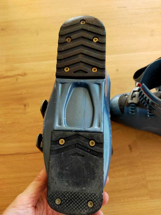 Bota e capacetes  Sky / Snowboard usados