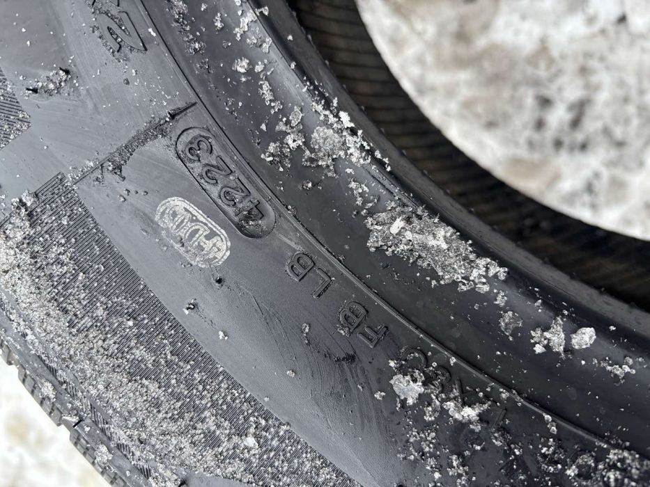 Шина нова 1шт 235/65 R16C Laufenn 2023p зима