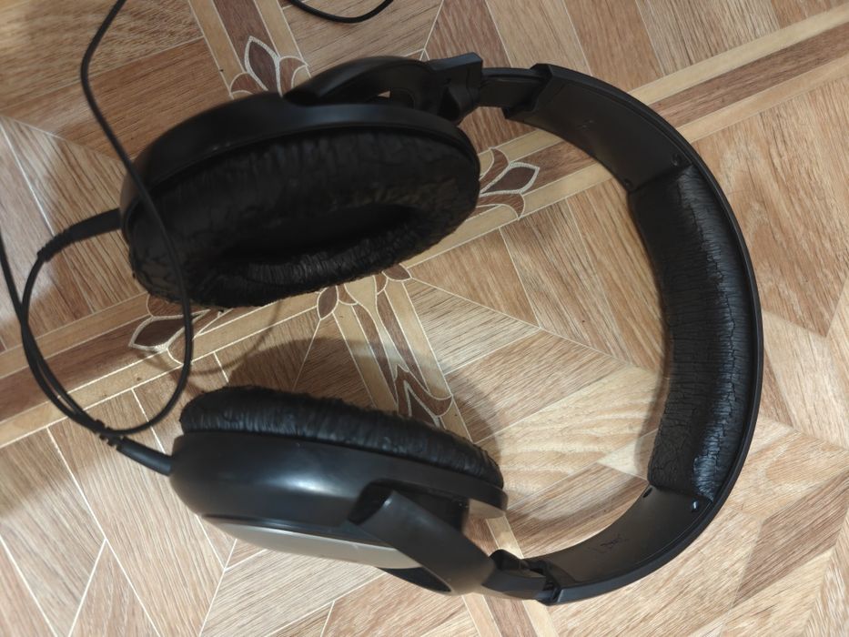 Навушники  Sennheiser  HD201, sony