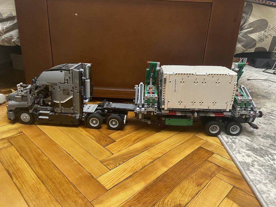 Конструктор Lego 42078 Technic: Вантажівка MACK