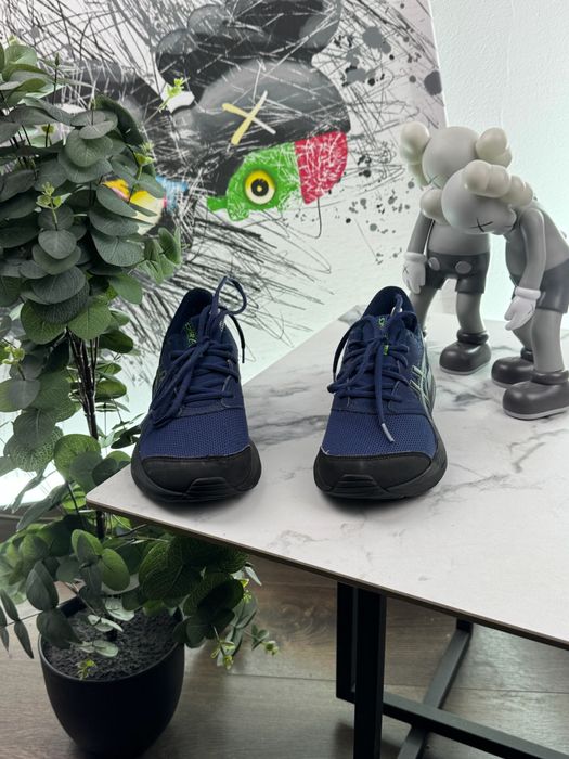 Кросівки Asics Jolt 4 39.5 розмір Е8337