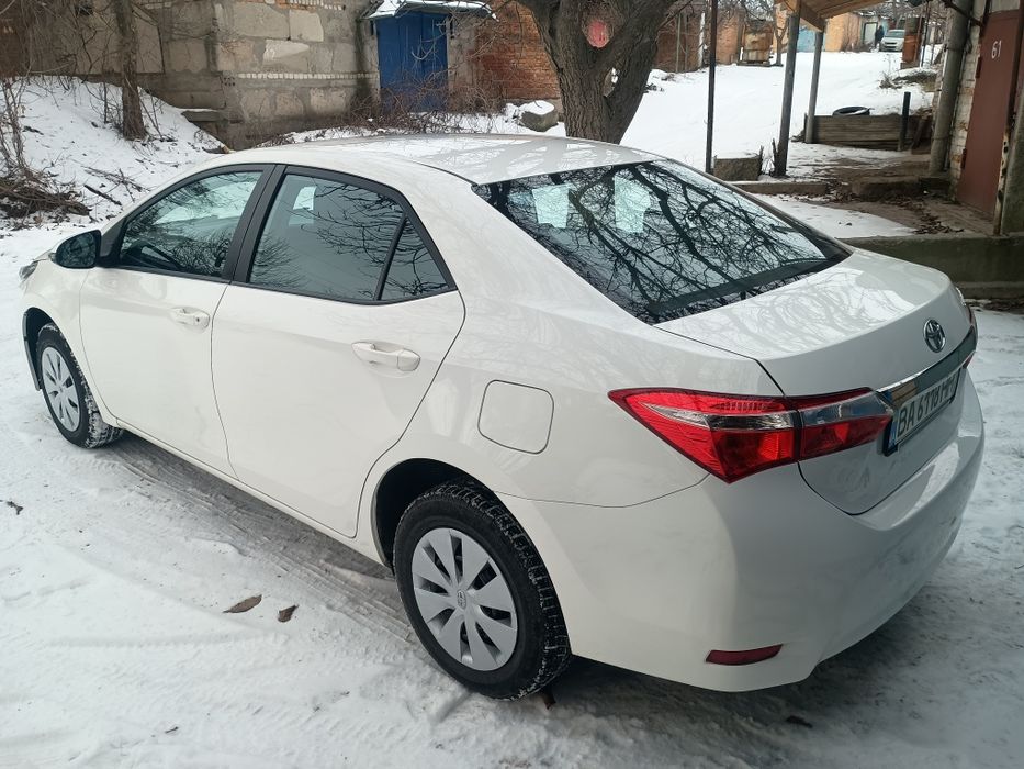 Продам офіційну  Toyota Corolla 2017