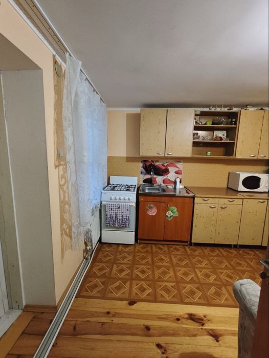 Здам в довгострокову оренду 2 поверх приватного будинку.