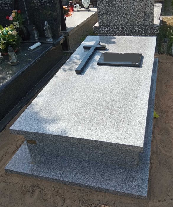 Nagrobki od 5500zł. Liternictwo Układanie Kostki Pomniki