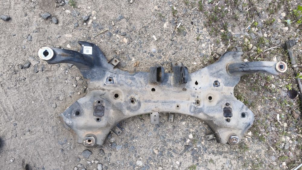 Підрамник передній Hyundai Ioniq electric 62401G7100