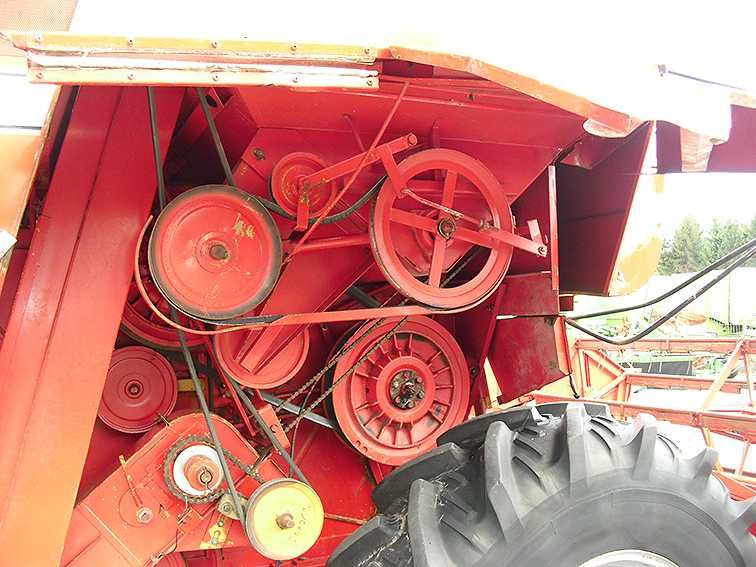Зерноуборочный комбайн Massey Ferguson 20
