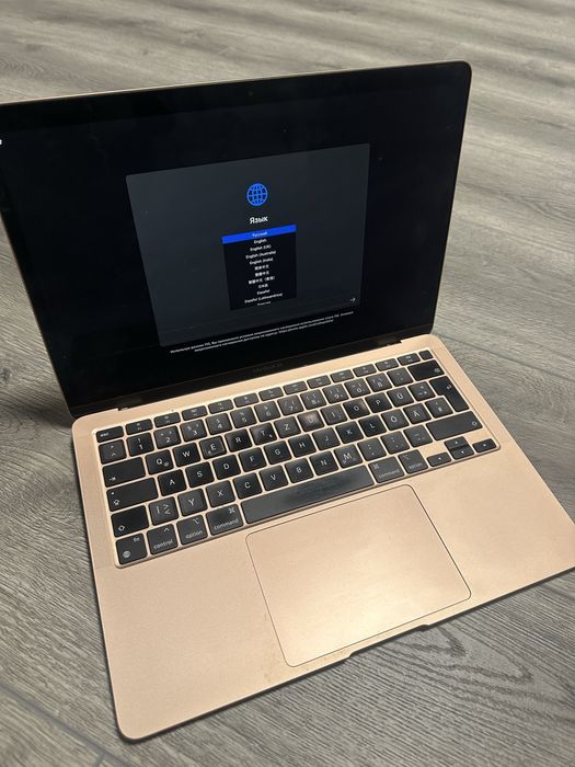 MacBook Air M1 A2337 на запчастини