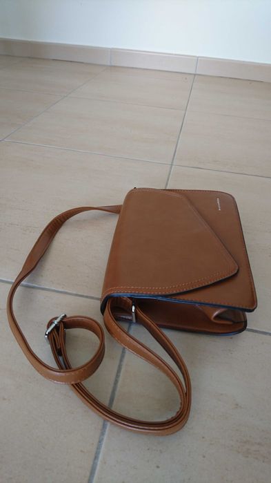 Mala de ombro como nova