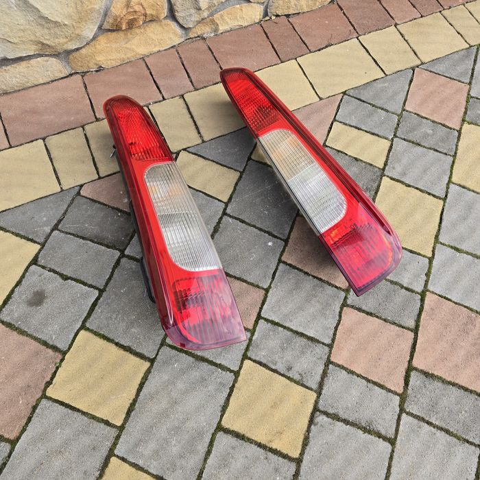 Задні ліхтарі стопи Ford C-Max