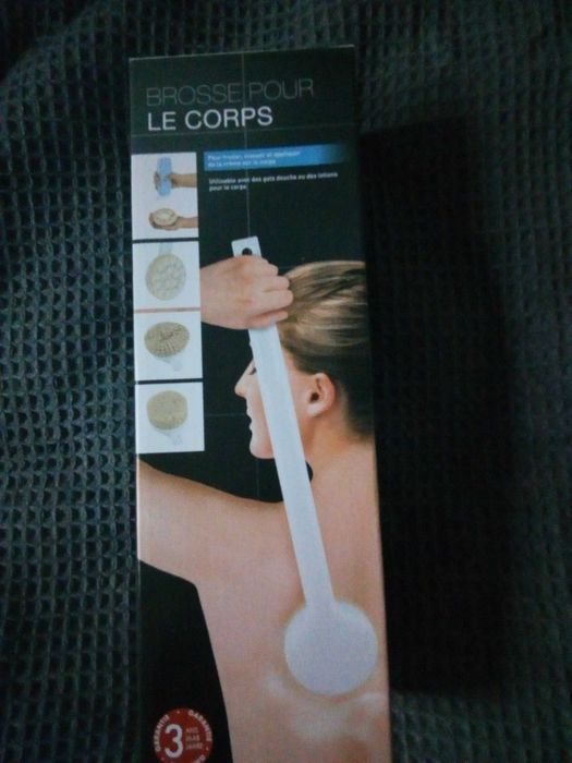 Массажная щетка для душа.