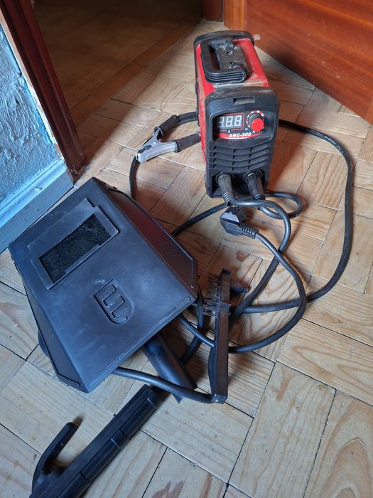 Vendo Husqvarna 394xp e maquina de soldar