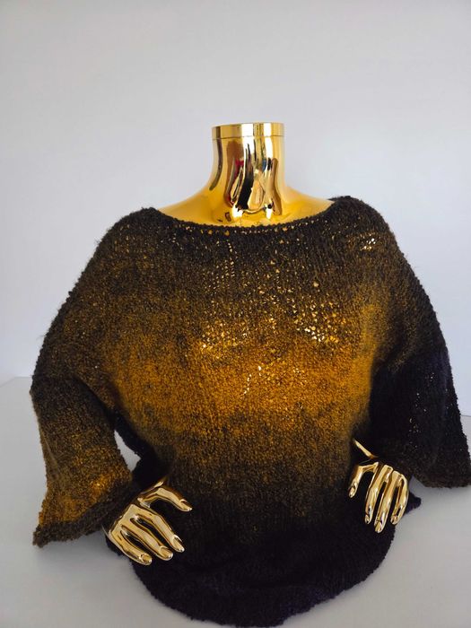 Sweter Oversize Ręcznie wykonany. Edycja limitowana.