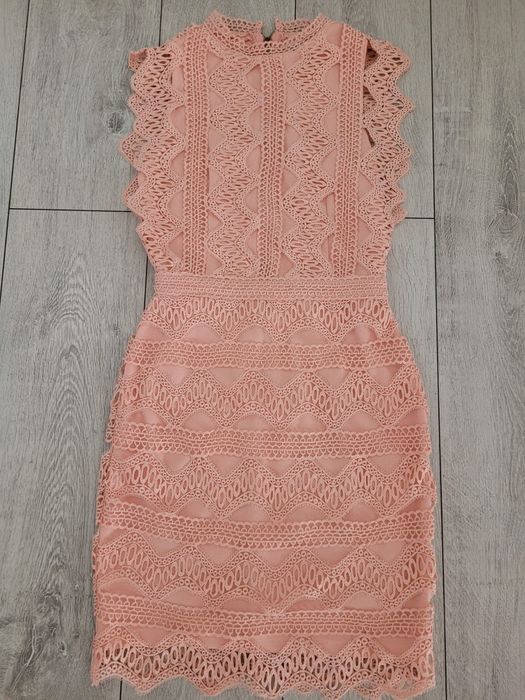 Elegancka sukienka r. S