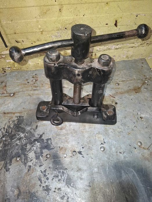 Imadło do gwintowania rur używane