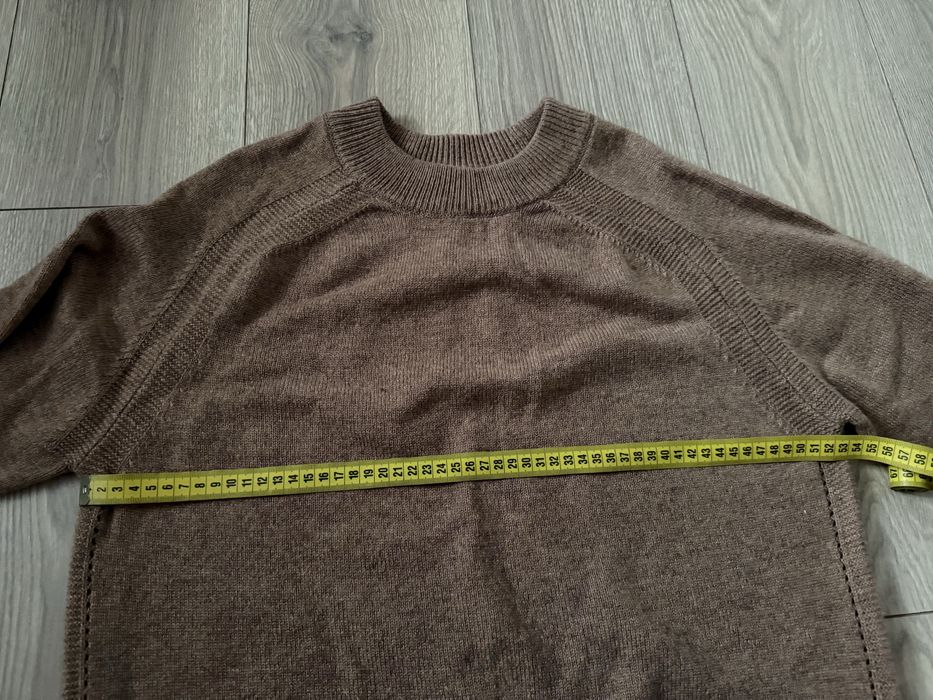 Вовняний светр next