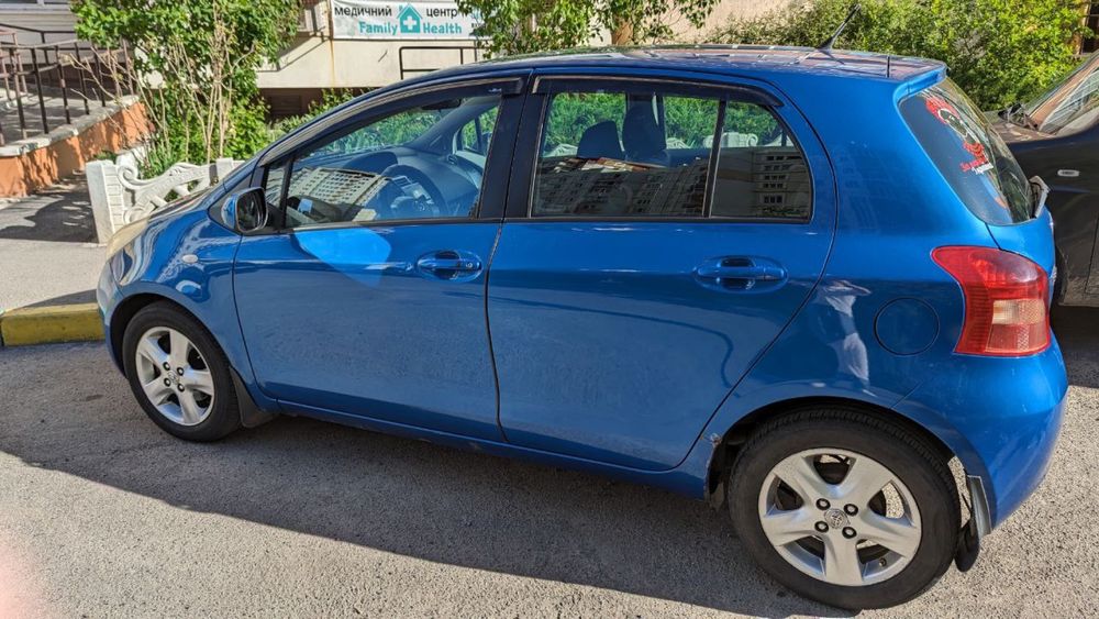 Toyota Yaris, 1.3, робот, 2006