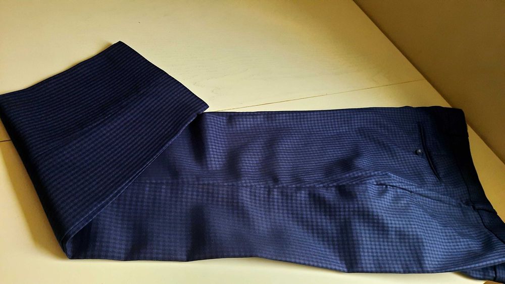 Piękny garnitur męski