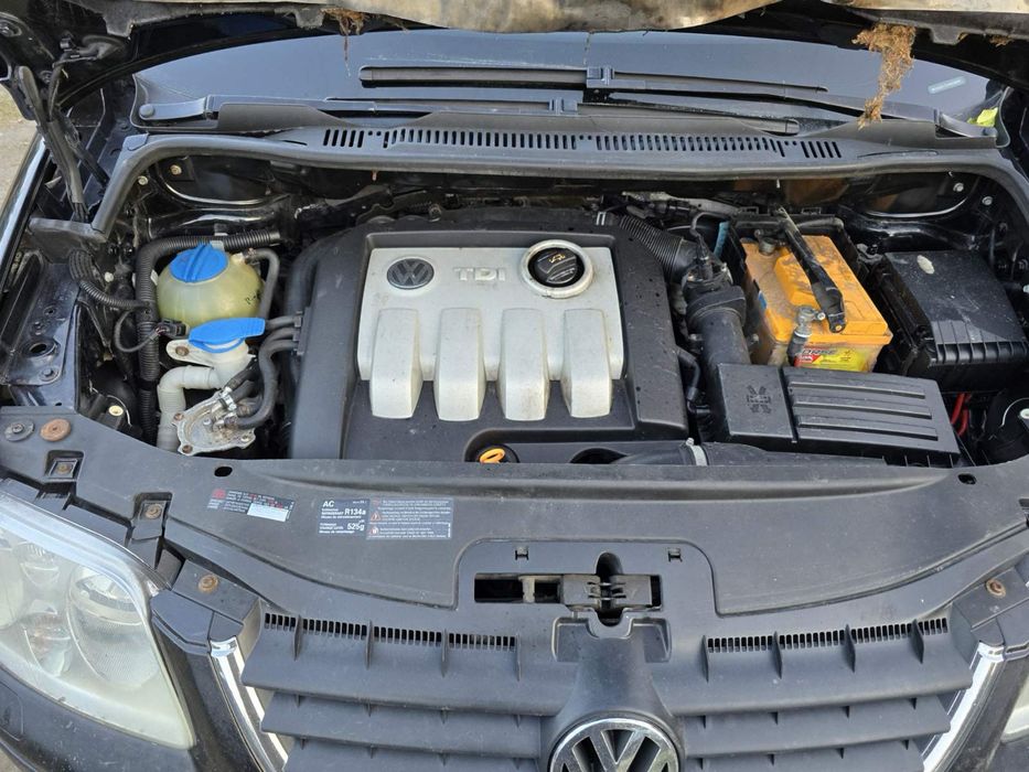 Шрот запчастини розбор Фольксваген туран 1.9 2004р 6ти ст