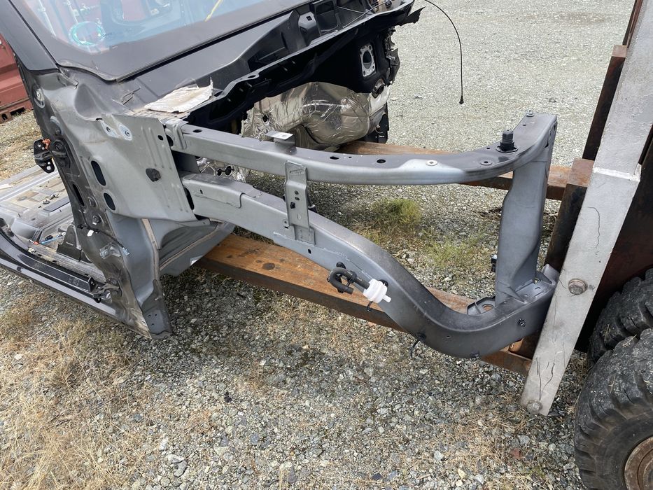Jeep grand wagoneer prawy fartuch kieł podluznica