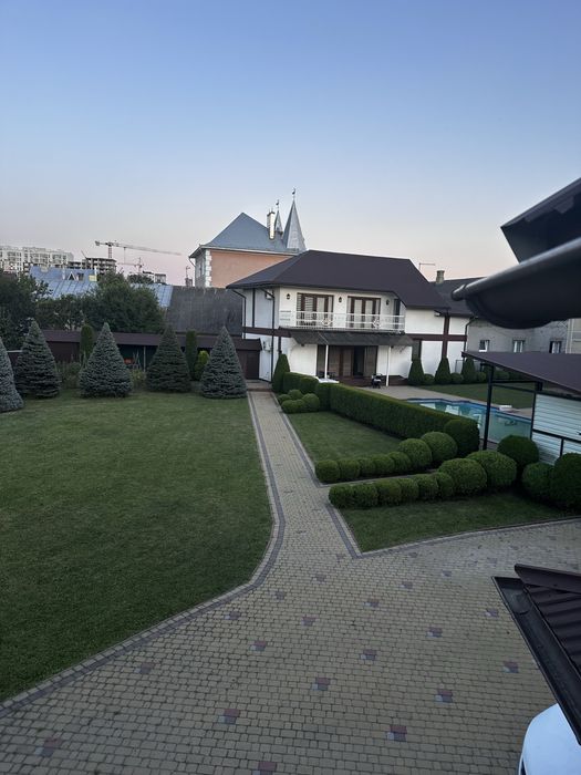 Оренда БУДИНКУ 3 кімнати, є СВІТЛО  завжди, є ПАРКОВКА