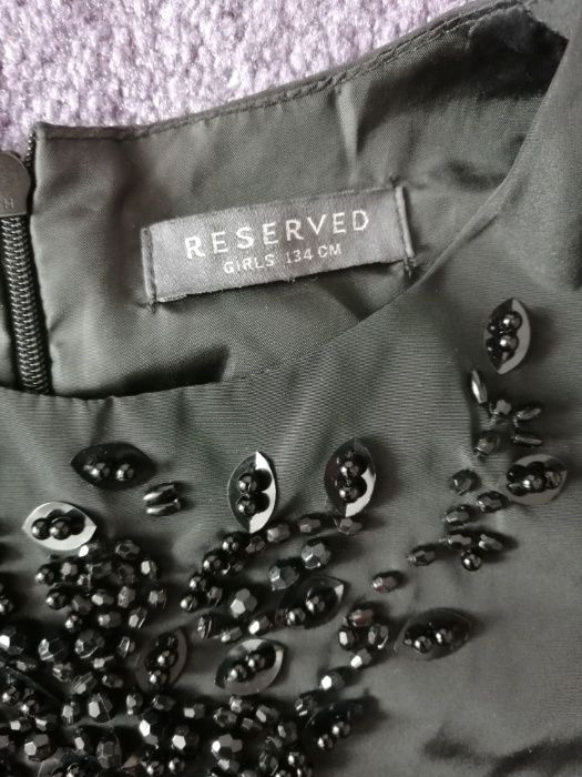 Piękna sukienka Reserved r. 134