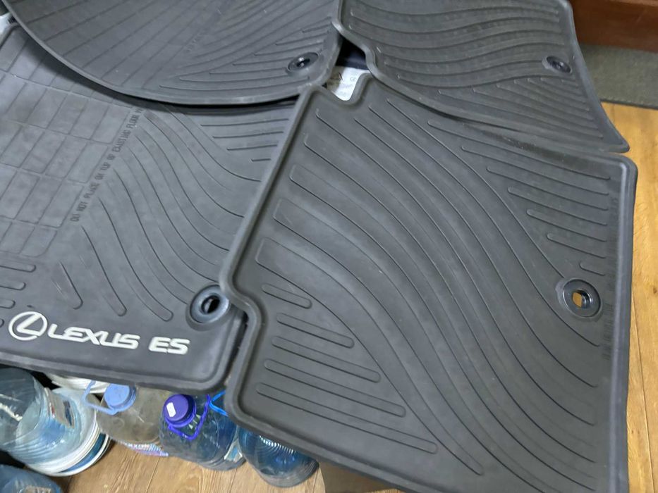 LEXUS ES Новые! Оригинальный комплект резиновых Ковриков