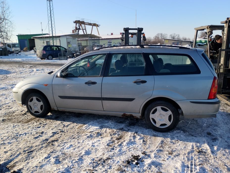 Ford Focus, 2002r, 1.6 Pb - na części.