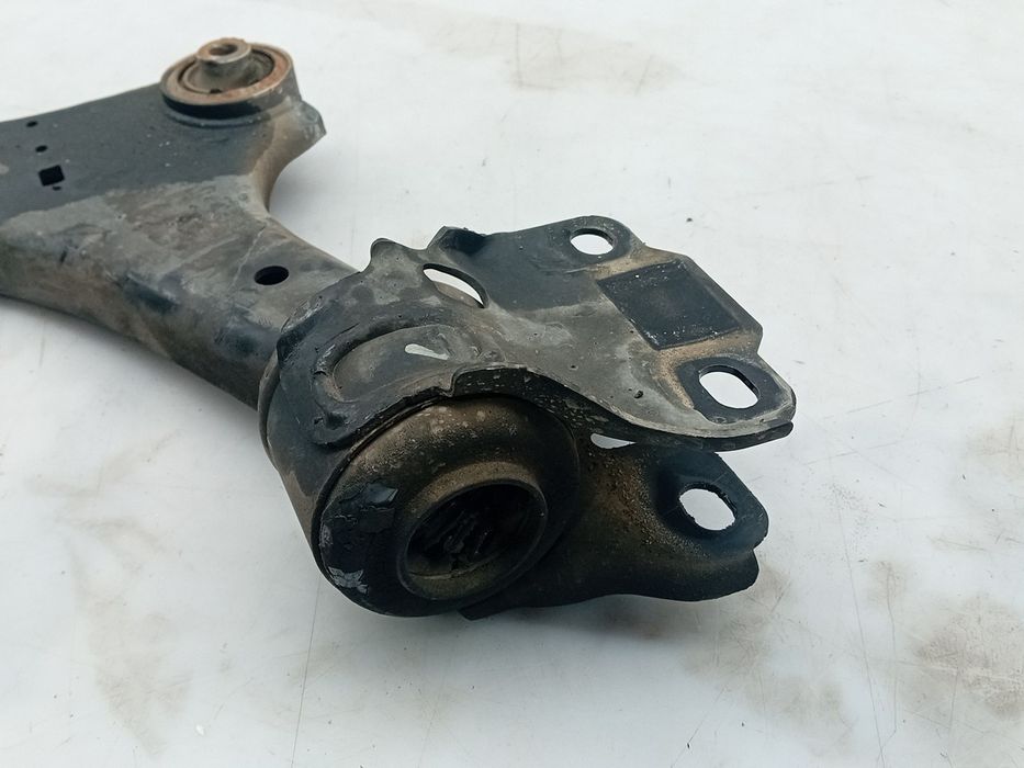Braço de suspensão frente esquerdo VOLVO V60 I Cross Country (157)