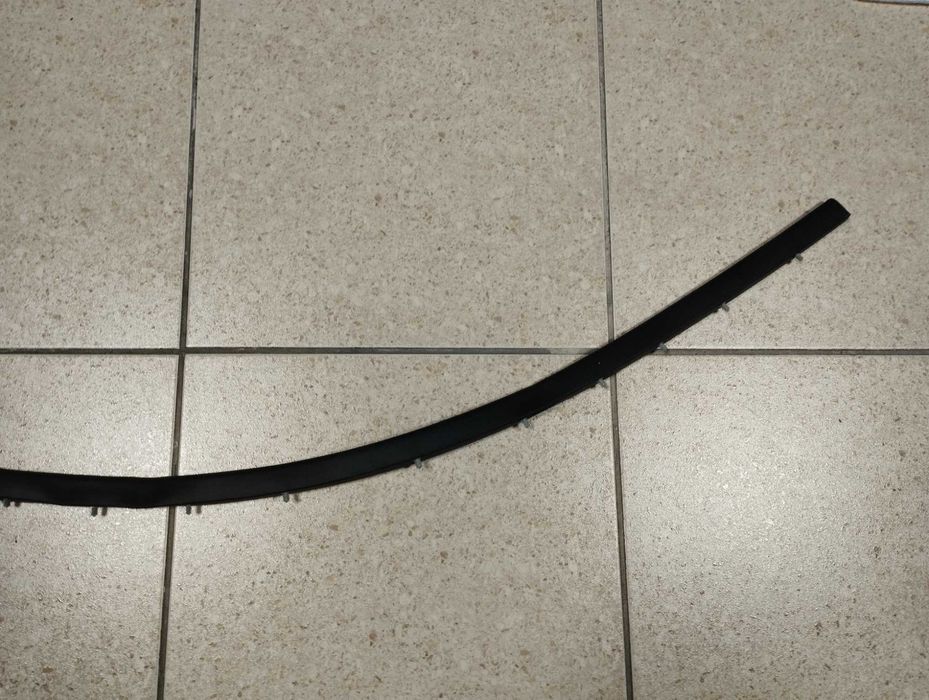 BMW X3 G01 Ущільнювач уплотнитель капота передній резина 51767397485