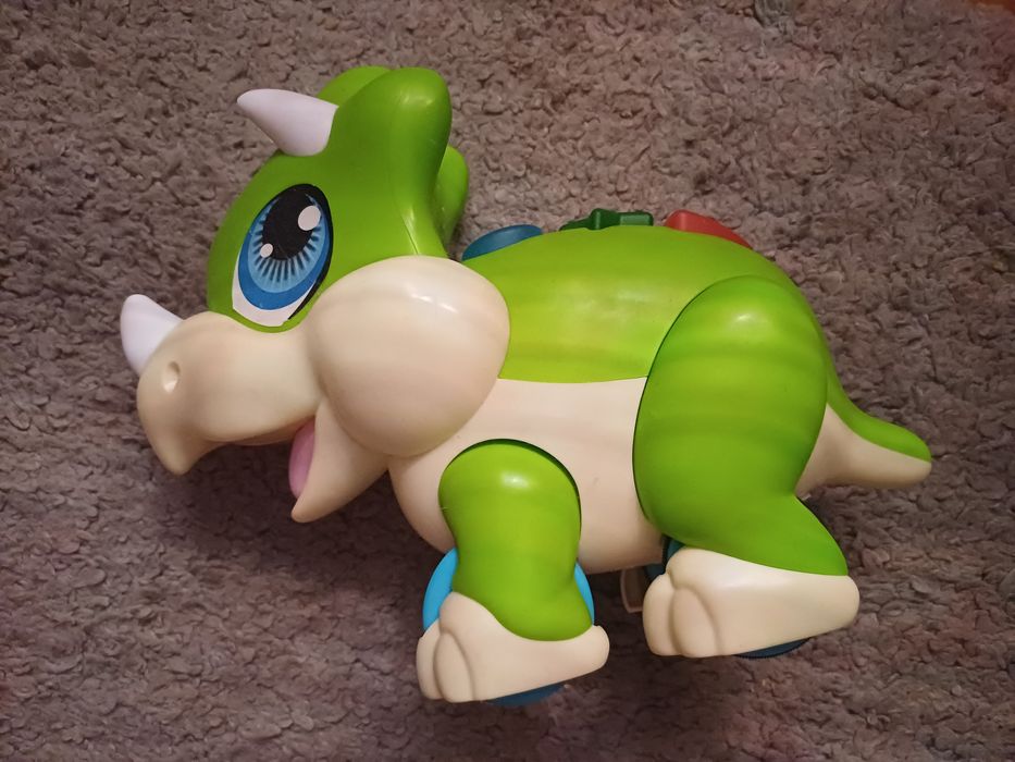 Интерактивная игрушка трицератопс
