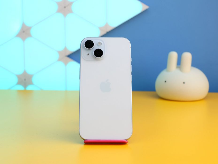 Смартфон Apple iPhone 15 128GB Blue (158426) Б/У З ГАРАНТІЄЮ