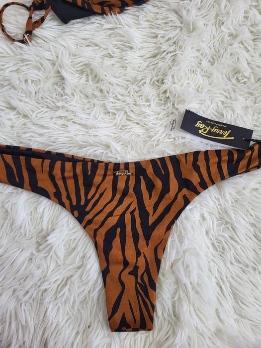 Роздільний Новий  Купальник розмір, L