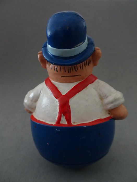 Figura em PVC publicidade Dolobene