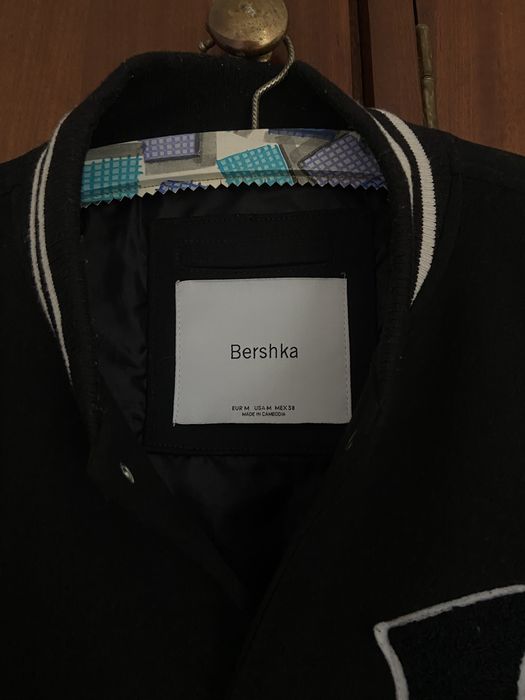 Casaco de Beisebol Americano Bershka - Estilo Varsity