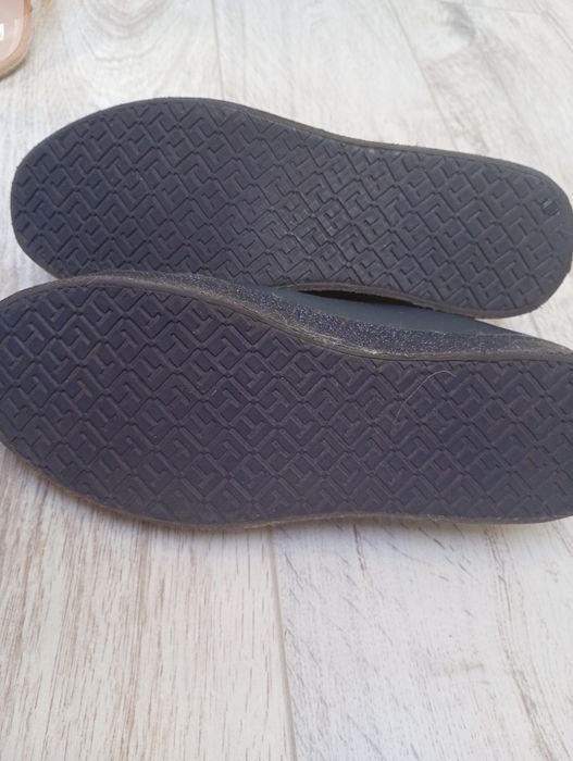 Tommy Hilfiger r.36