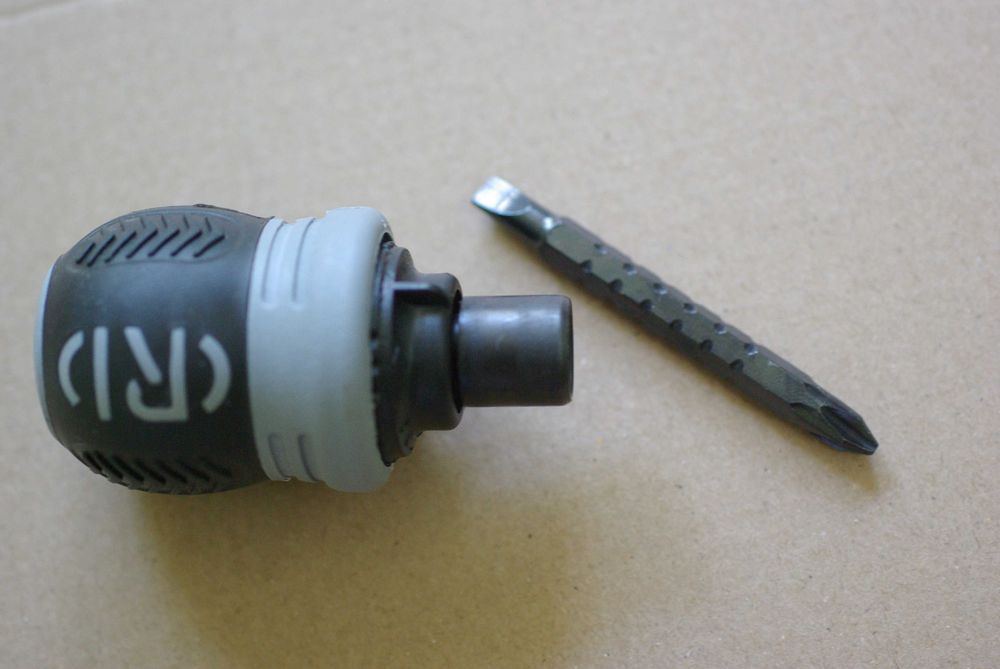 Викрутка 2 в 1 з трещіткою