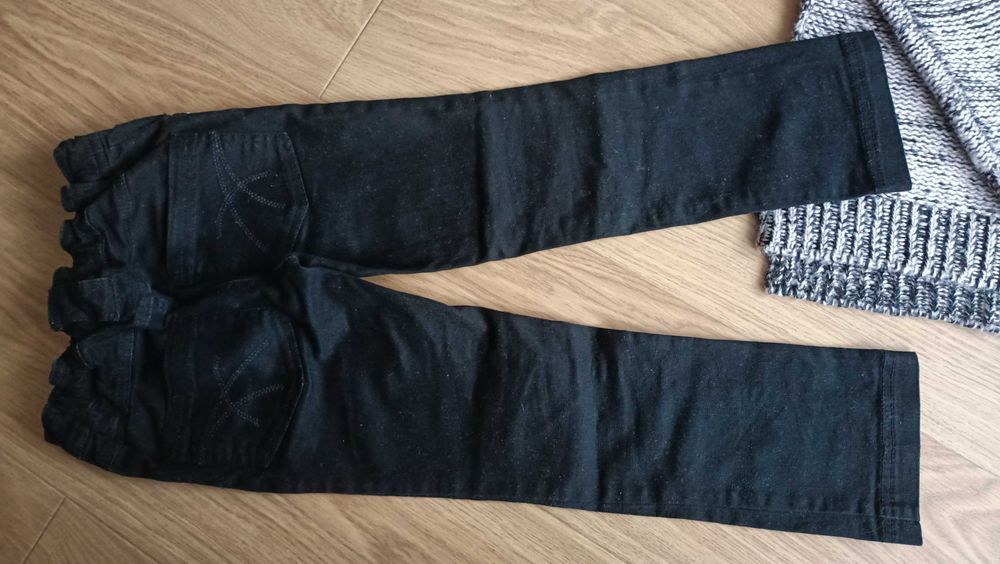 zestaw sweter + spodnie rozm.122